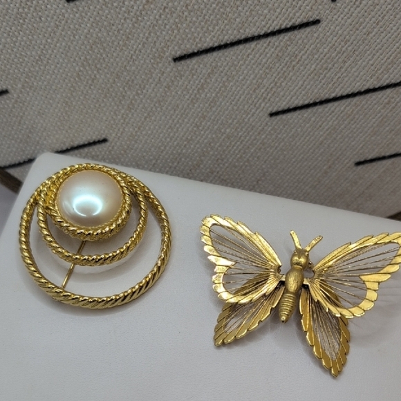 Vintage Monet Brooch Set - Classic Gold Butterfly & Faux Pearl Statement Pieces - Picture 1 of 5